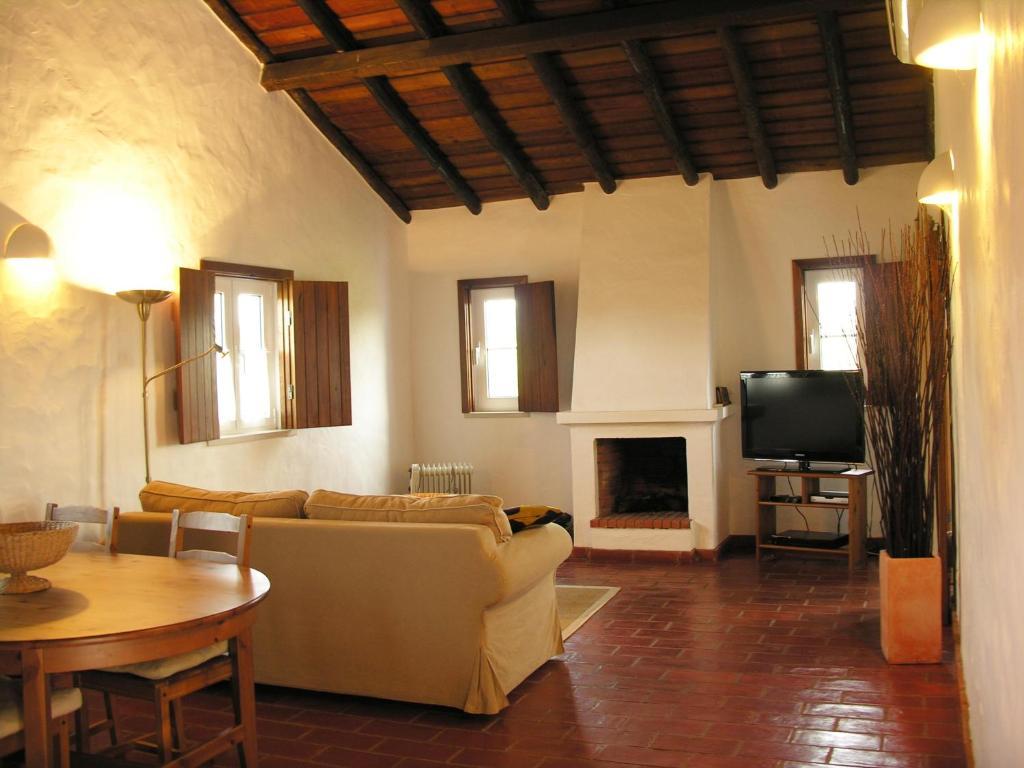 Herdade Do Freixial - Turismo Rural Вила Нова де Милфонтеш Стая снимка